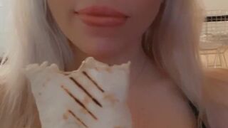 Alice Bong onlyfans 22 December 2021