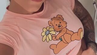 verasmirnovavip onlyfans Mature bitch intensely twitches vagina