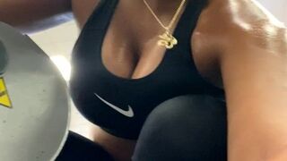 alieyarose onlyfans Exquisite confused caresses shaved pussy