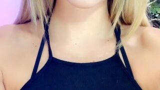 Ella Silver onlyfans Busty Babe Shows Forms