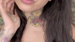 AleRoseBunny onlyfans playfully tease tongue