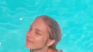 sarahardel onlyfans Spectacular skin cleaves the vagina with a large dildo