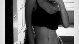 sarahardel onlyfans Busty hottie gently jerks her cunt