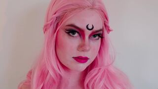 Pearl Sinclair onlyfans Sexy mare exposes slim body