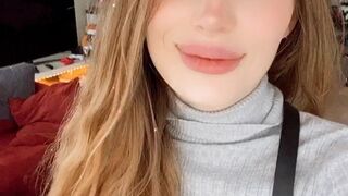 Reislin onlyfans Horny nymph flirts in french