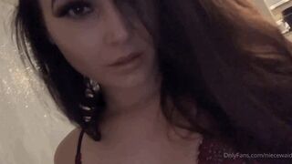 Niece Waidhofer onlyfans Slim girl relish masturbating vagina