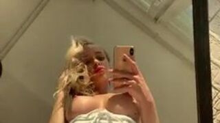 Lola Bunny (lolabunnytape) onlyfans Lustful bitch cums after handjob