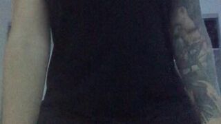 tattookitten onlyfans Big ass bitch shows off charm