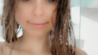 Riley Reid (rileyreidx3) onlyfans Busty blonde posing in front of the camera