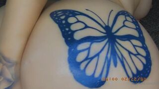 Lilly Kash (lillykash) onlyfans Crazy chick fondles her cunt by hand