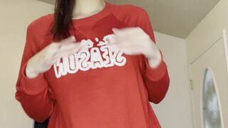 Alison Rainer (alisonrainer) onlyfans fucks cunt with fingers