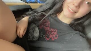 miniloonaa onlyfans Graceful slut fucks handle from the pan