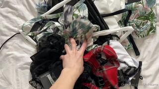 UK Dreamx (ukdreamx) onlyfans Charismatic girl jerking juicy holes