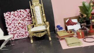 Lilly Kash (lillykash) onlyfans dancing near the Christmas tree