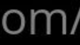 Gwen Gwiz onlyfans gently fucks her pussy