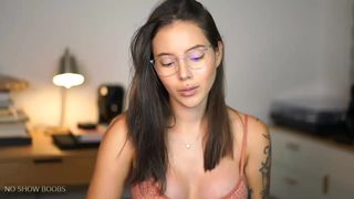 effyloweell fucks her ass