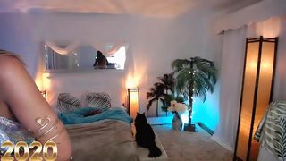 amyvalentine exquisite passion licks rubber dildo