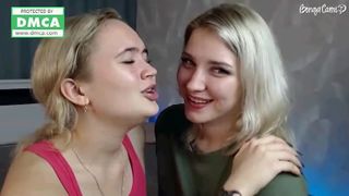 SafiaMegan webcam 25.10.2019