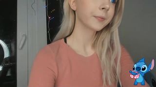 oh_honey_ playful babe caresses tits