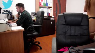 alessia__ groans from the buzz of jerking