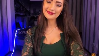 Ju-lia busty harlot fingering pussy