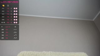 HoneyGirl5 beautiful redhead woman shows slut shapes