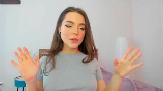 girl_of_yourdreams chaturbate Fingering with kitty born in 2000