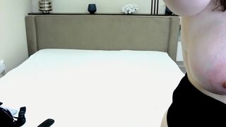 Jessykah chaturbate Luxurious sterlet caresses wet pink hole