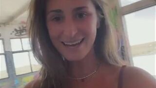 splatxo onlyfans Slender beauty caresses sex lips