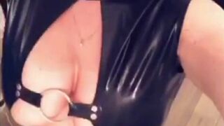 sophiedeevip onlyfans Cute girl gets naked and jerks off 2022 cam show
