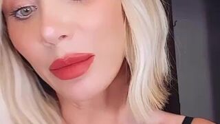 saraunderwood onlyfans Tanned Beauty Fucks Wet Fingers