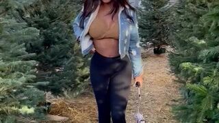 phoenixskye onlyfans Slender babe masturbates shaved wet pink hole