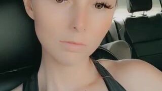 nicolebrooks000 onlyfans Slender chica dances in underwear