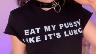 florarodgers onlyfans Charming courtesan jerks wet pink hole with dildos