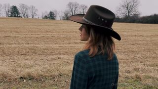 countrychristina onlyfans Busty babe gently pulls wet pink hole