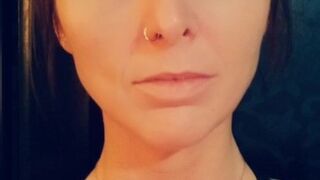 nicolebrooks000 onlyfans scrawny slutty girl shows her ass