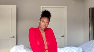 lazaniazee onlyfans Shy babe jerks off her cunt and cums