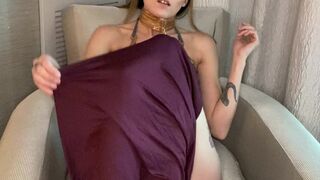 xoitsmiavip onlyfans scrawny girl gets oiled up