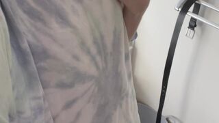 glitterbabyemily onlyfans A woman with a wide pelvis gets shaved cunt