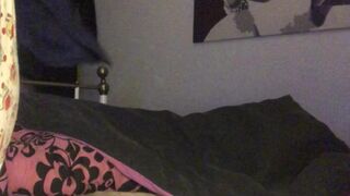 Jazzyj aka jasminheaney onlyfans Beautiful chicks show off big butts.