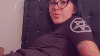 miss_marilyn onlyfans Attractive rides on a dildo