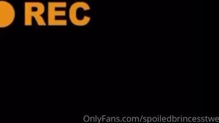 spoiledbrincesstwerks onlyfans Naked Hare wants you