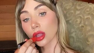 saraunderwood onlyfans Busty babe caresses nipples