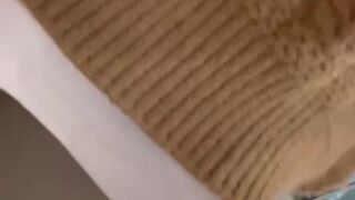 olive_emmm onlyfans Gorgeous bitch strips and jerks off