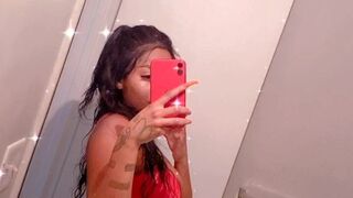 nevvycakes onlyfans Horny chat with scrawny cam