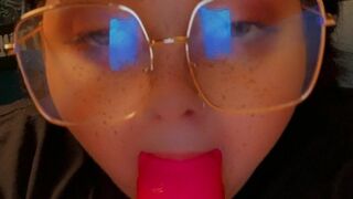 christinethequeenn onlyfans 22/12/2021 webcam video from Pornhub