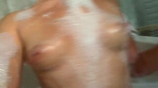 Pixei onlyfans big breasted slag dabs