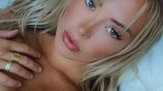 Corinna Kopf aka corinnakopf onlyfans Busty doll fucks wet pink hole with sex toy