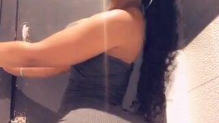 Ariela aka ariielalalangosta onlyfans Beautiful babe shows amazing body