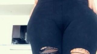 Andrea Abeli aka Misskirroyal onlyfans pleasure with petite online whore